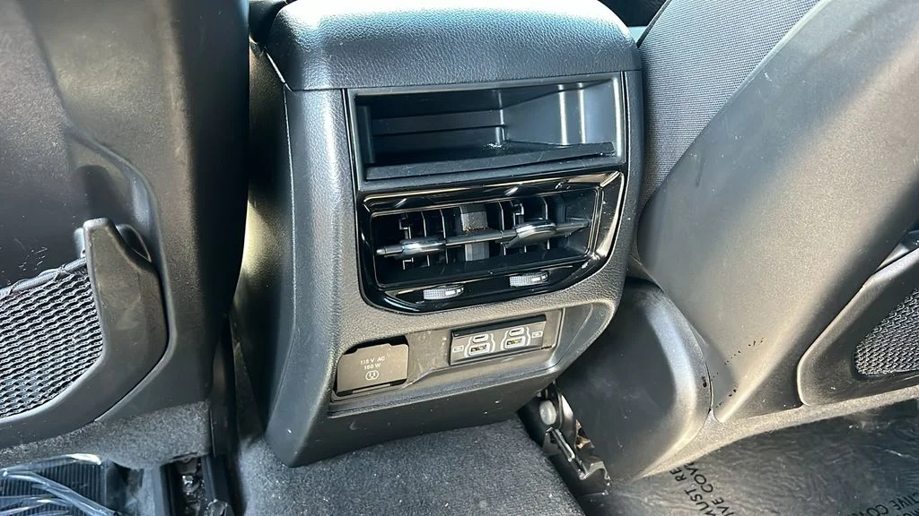 Used 2023 Gray Jeep Altitude X image 10