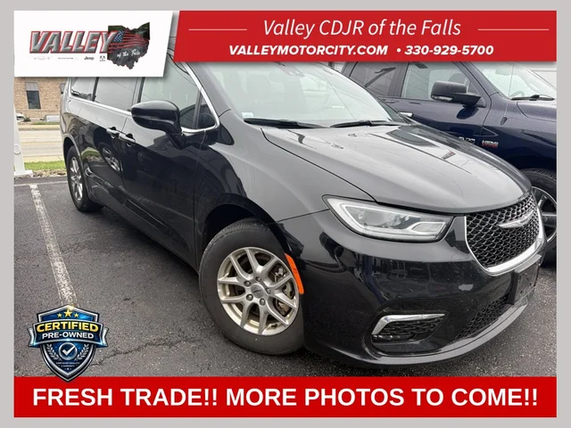 2025 Chrysler Pacifica Select