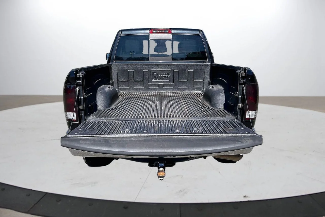 Certified Used 2018 Black Ram SLT image 24