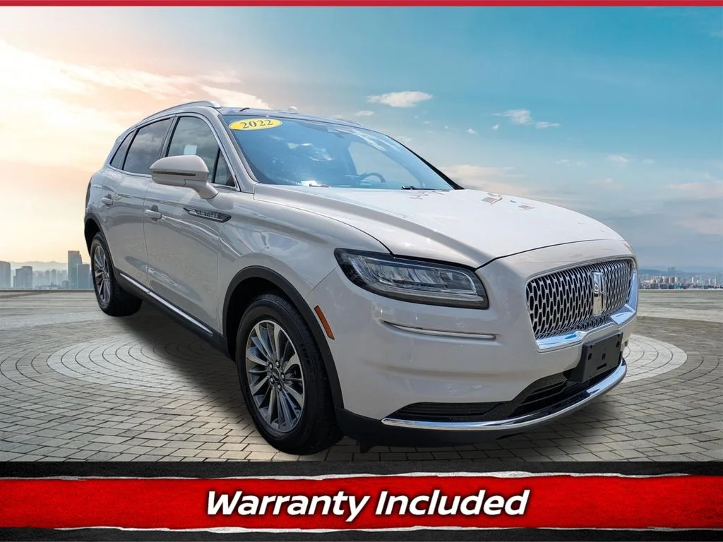 Used 2022 Ceramic Pearl Metallic Tinted Clearcoat Lincoln Reserve image 1