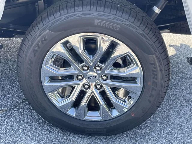 New 2026 White Ford XLT image 7