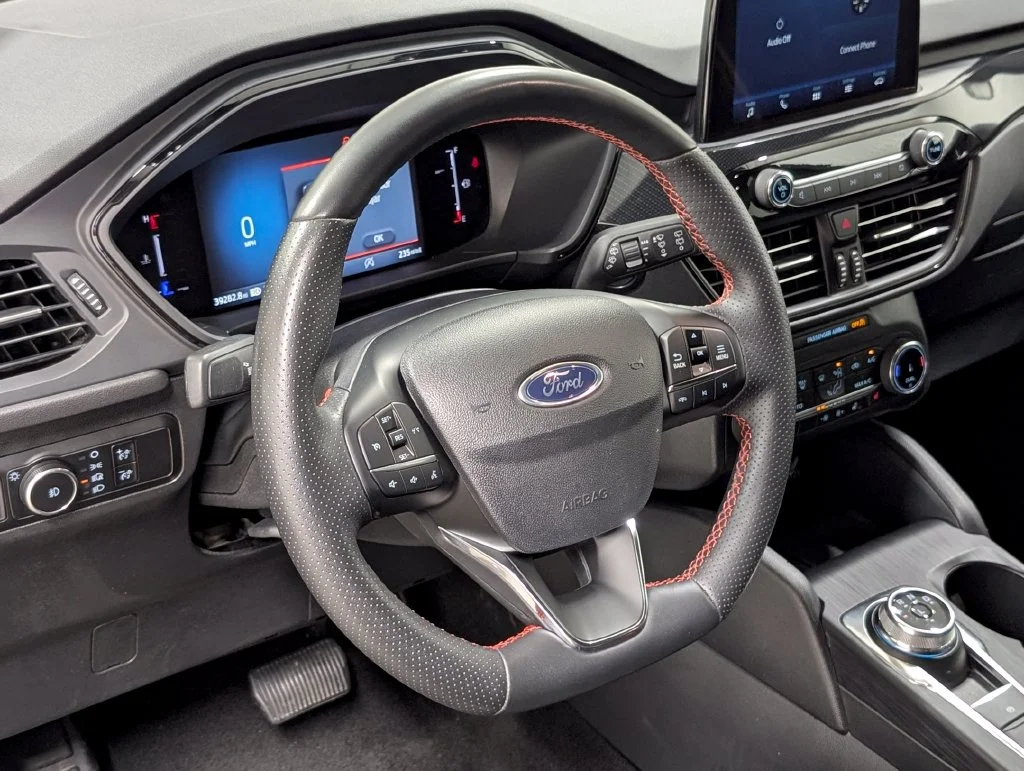 Certified Used 2025 Vapor Blue Metallic Ford ST-Line Select image 9