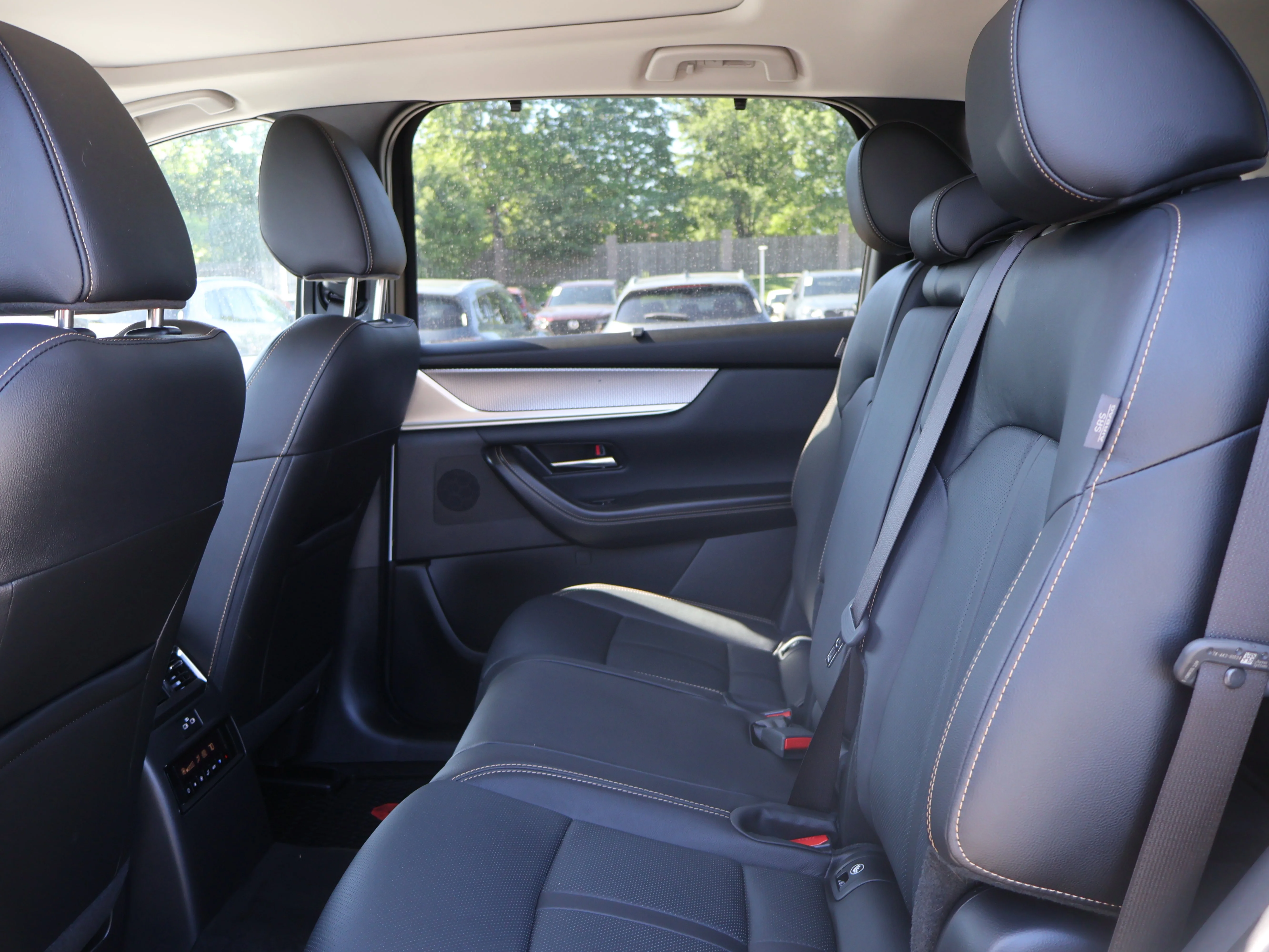2025 Mazda CX-70 Premium Package - Photo 17
