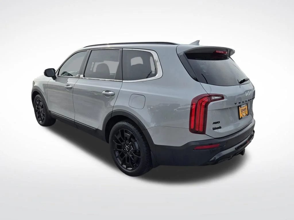 Used 2022 Gray Kia EX image 8