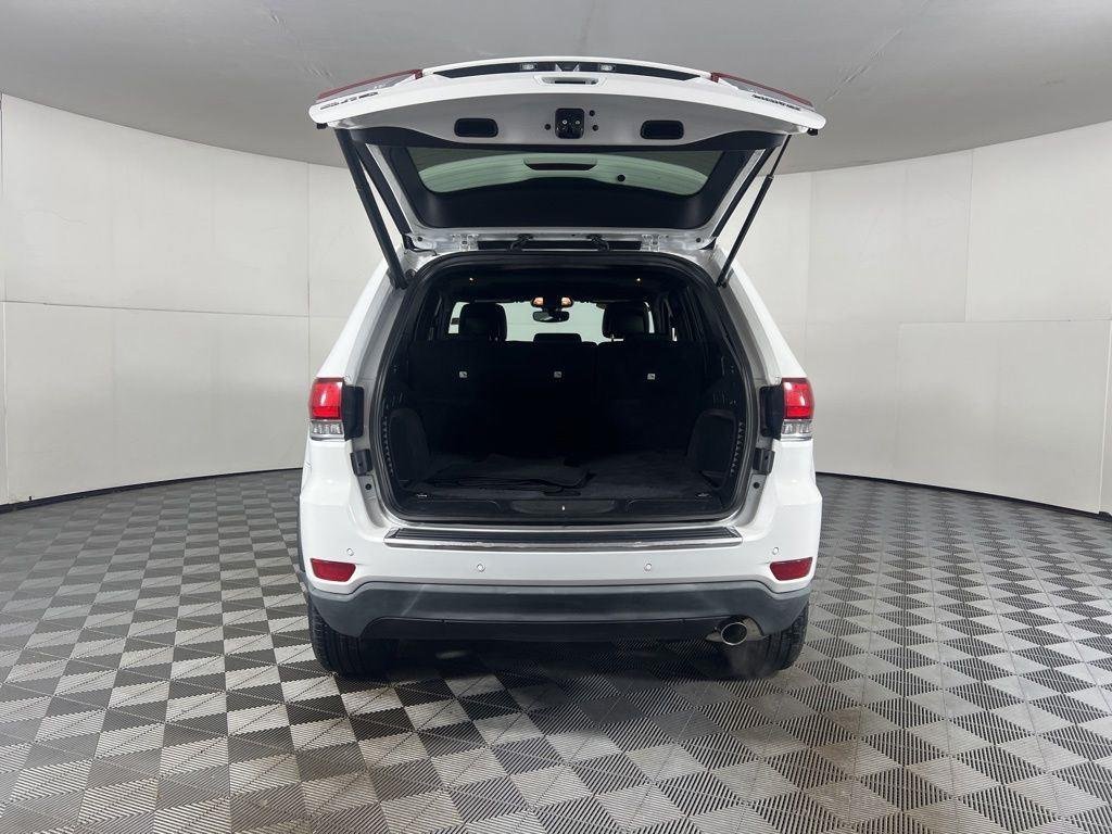 Used 2020 Bright White Clearcoat Jeep Limited image 27