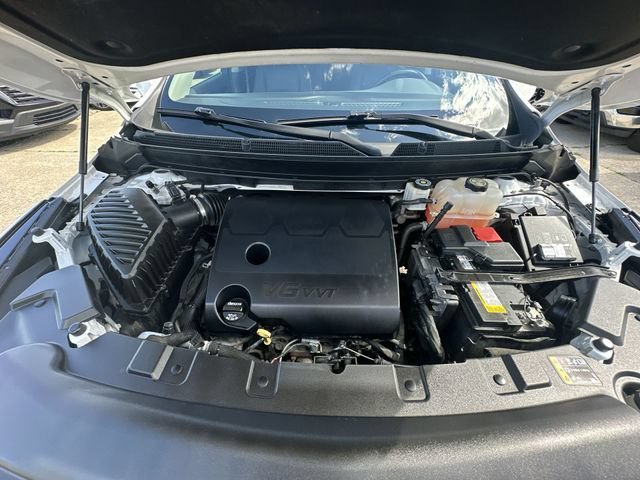 Used 2020 (Includes Satin Nickel lower exterior accent color.) Buick Essence image 32