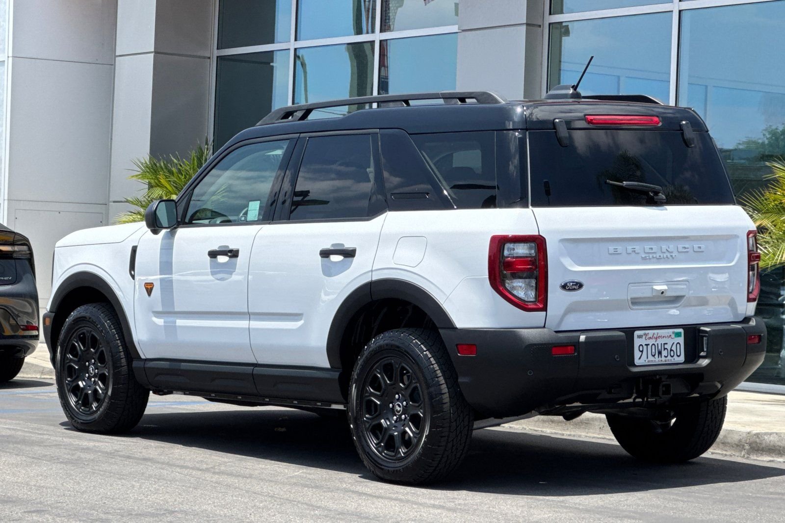 Used 2025 White Ford Badlands image 7