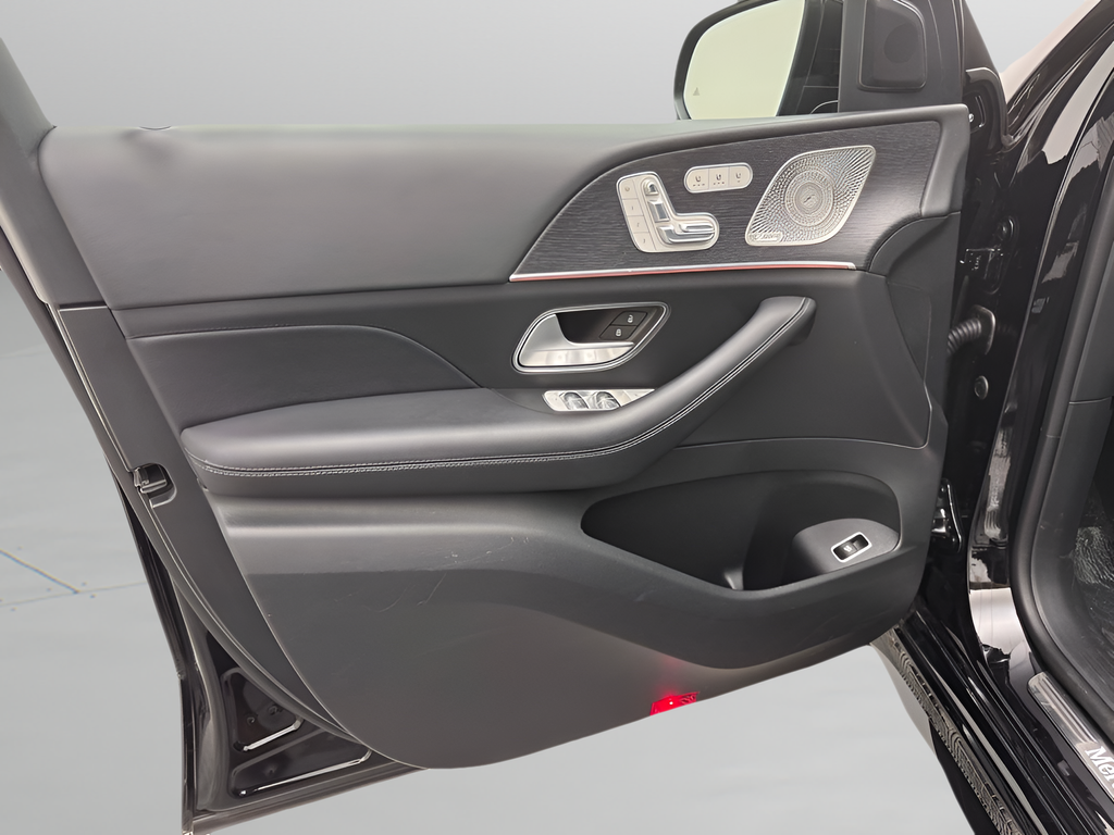 Used 2025 Black Mercedes-Benz GLE 350 image 23