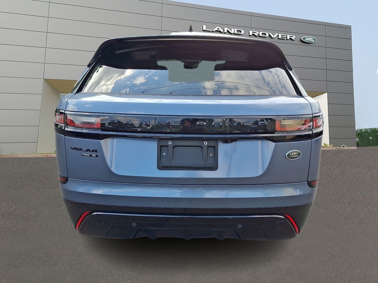Used 2019 Byron Blue Metallic - 1CK Land Rover P250 R-Dynamic SE image 7