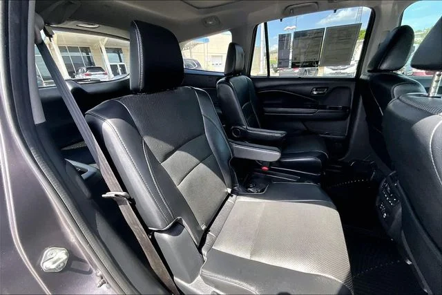 Used 2017 Modern Steel Metallic Honda Elite image 20