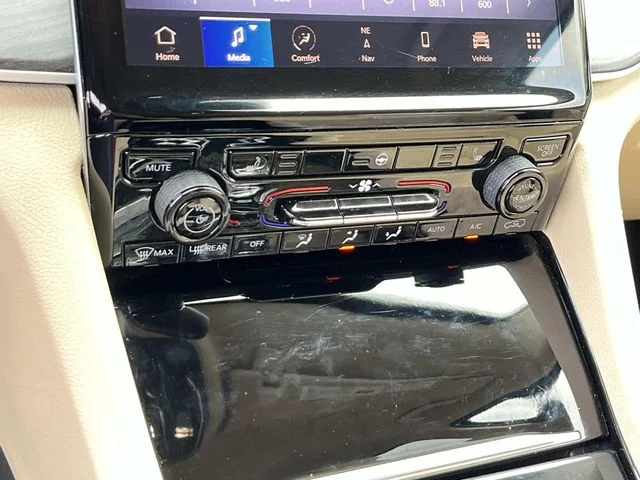 Used 2021 White Jeep Limited image 32