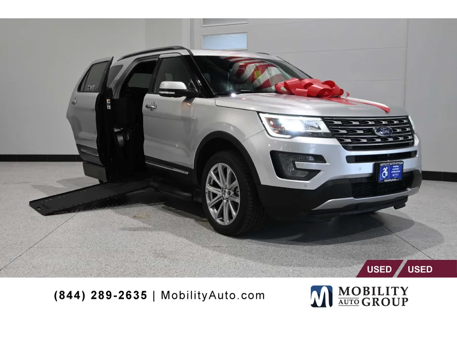 2017 Ford Explorer Limited FWD's photo