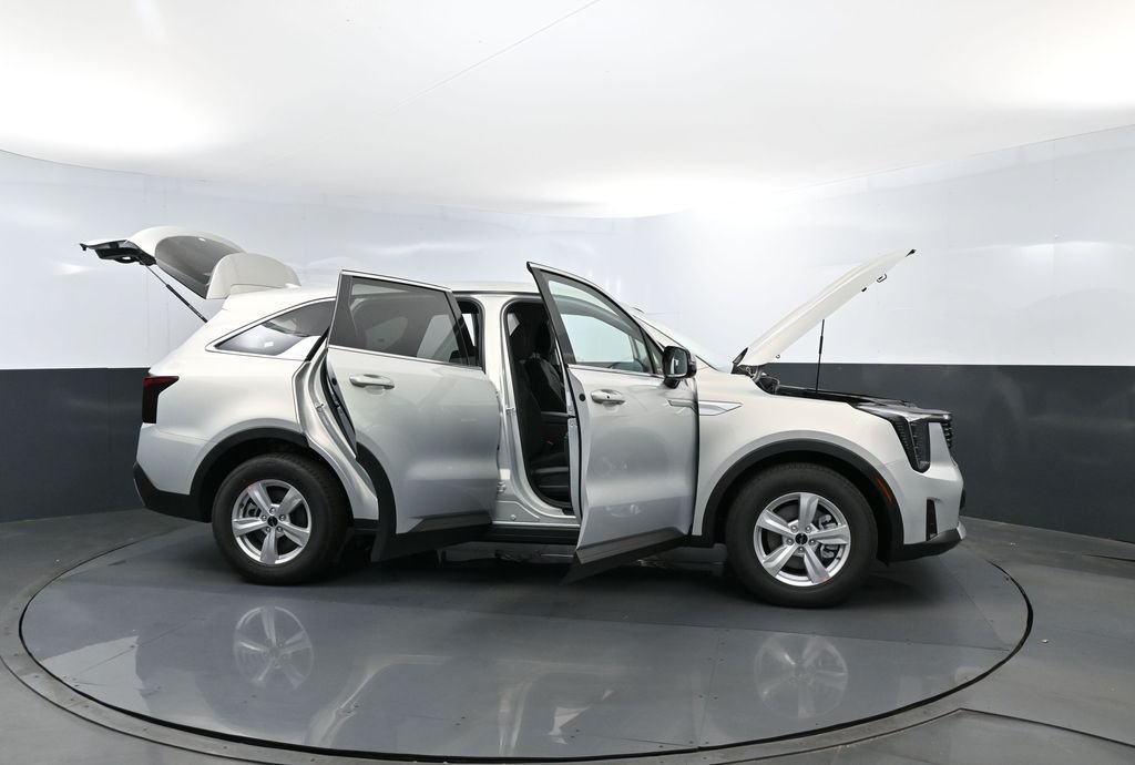 New 2026 Ivory Silver Kia LX image 30