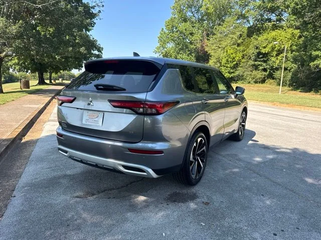 Used 2022 Gray Mitsubishi Black Edition image 7