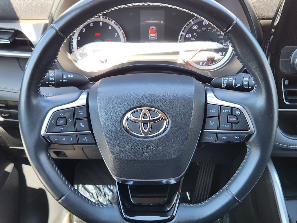 Used 2021 Gray Toyota LE image 24
