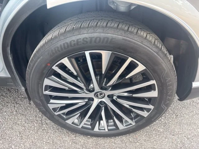 Used 2025 Silver Lexus 350 Premium Plus image 5