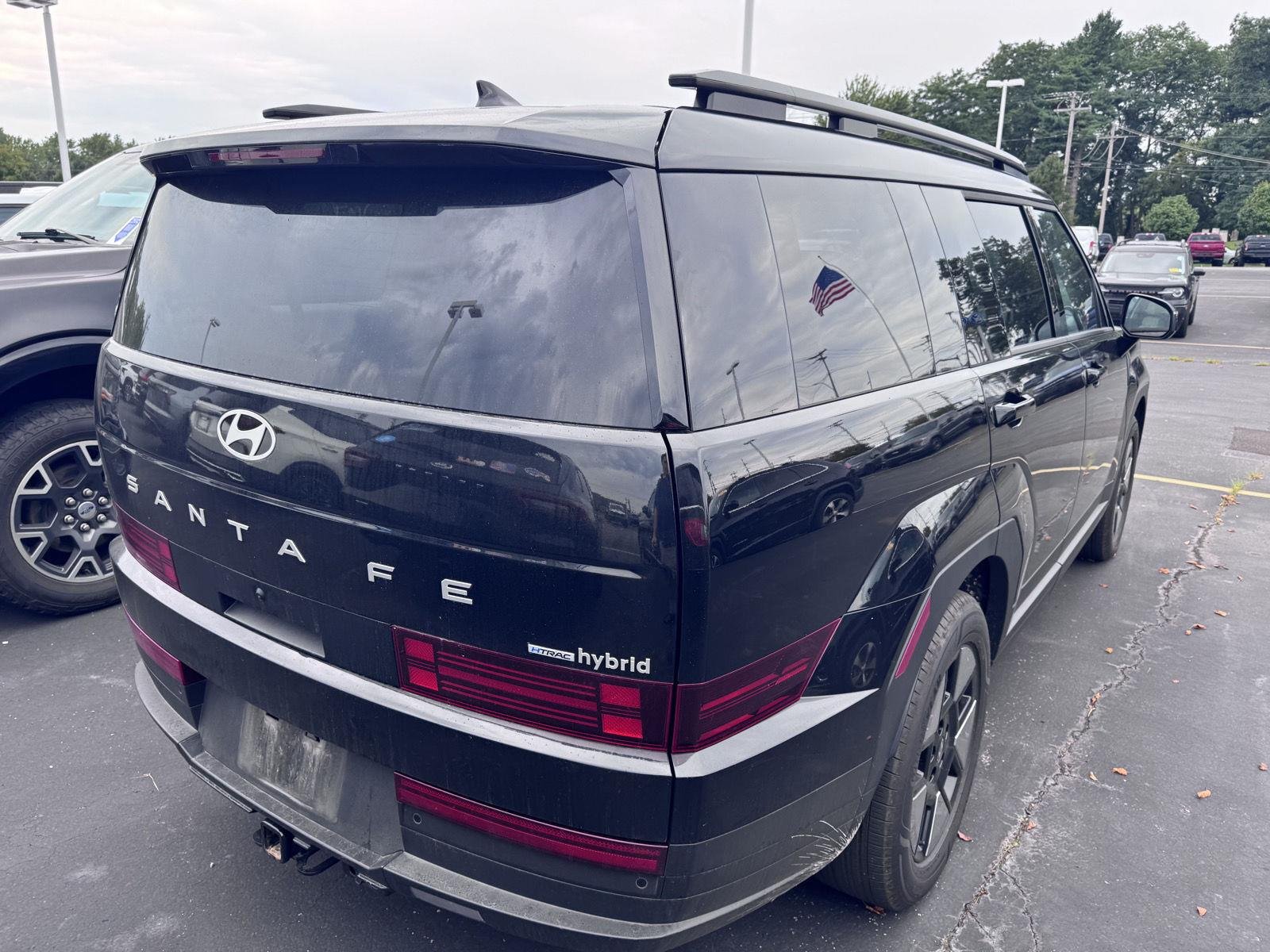 Used 2026 Phantom Black Hyundai SEL image 4