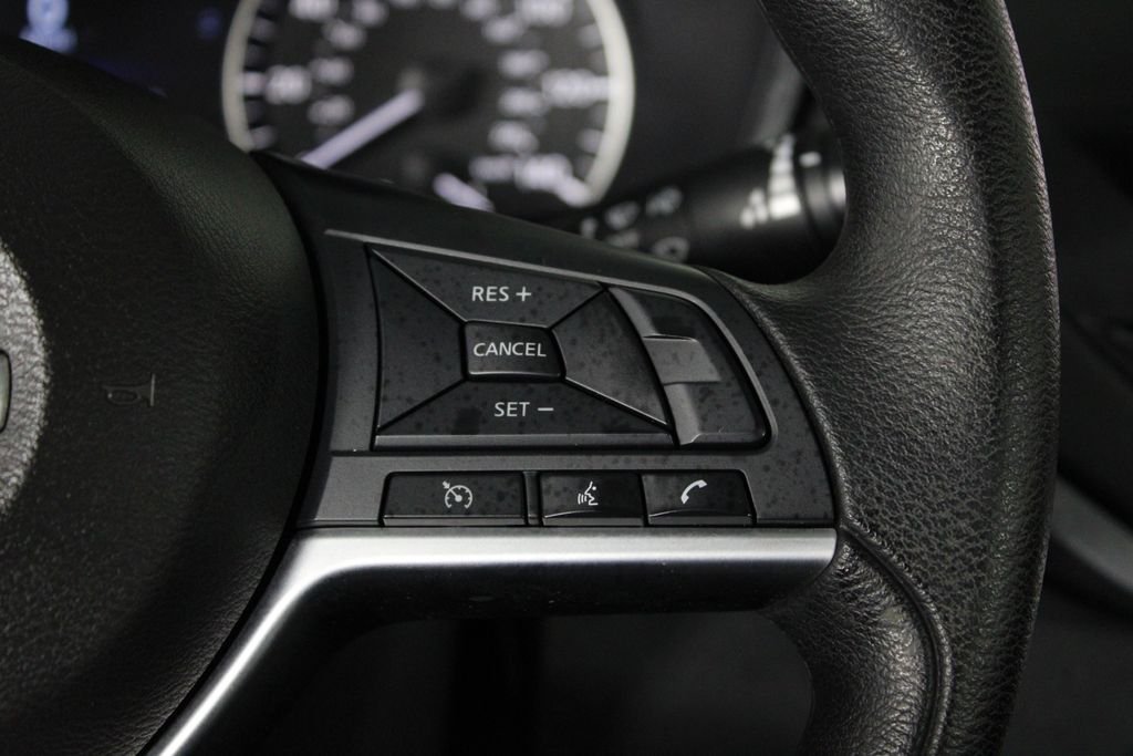 Used 2022 Blue Nissan 2.5 SV image 26