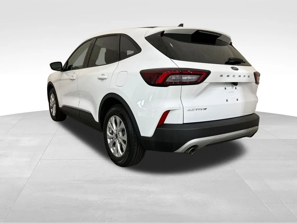 Used 2025 White Ford Active image 3