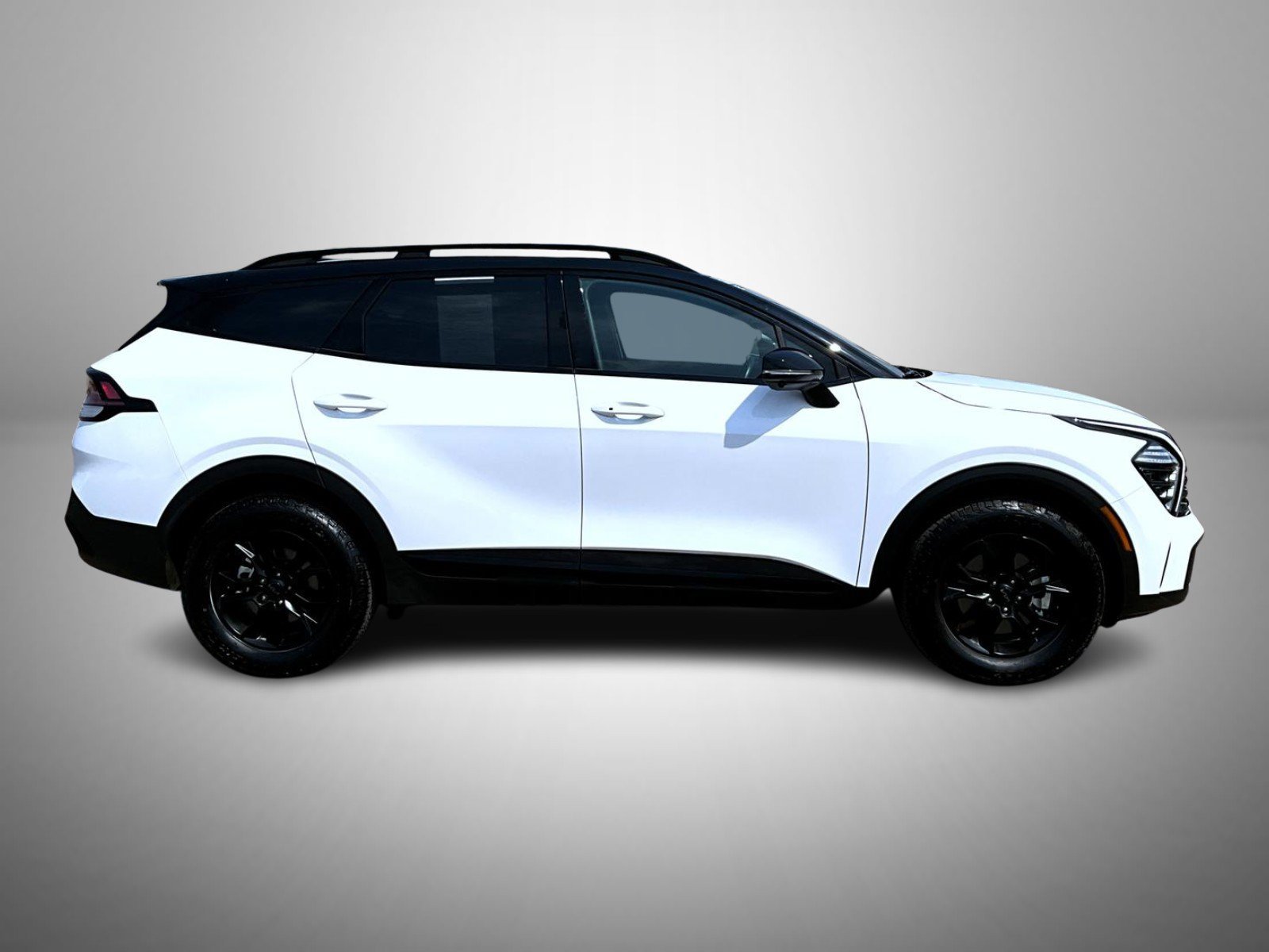Used 2025 White Kia X-Pro Prestige image 4