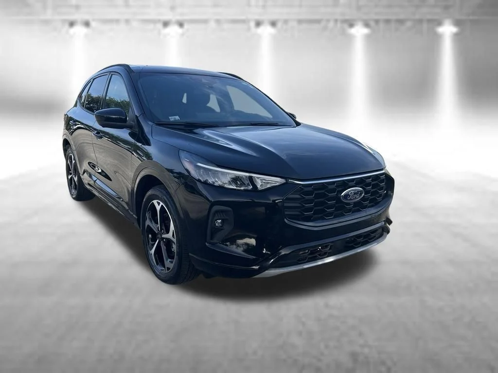 Used 2023 Black Metallic Ford ST-Line Select image 2