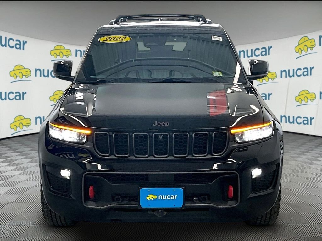 Used 2022 Diamond Black Crystal Pearlcoat Jeep Trailhawk image 2