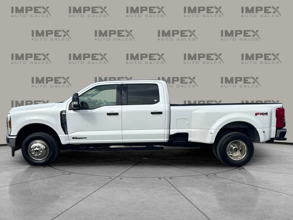 Used 2024 White Ford XLT image 2