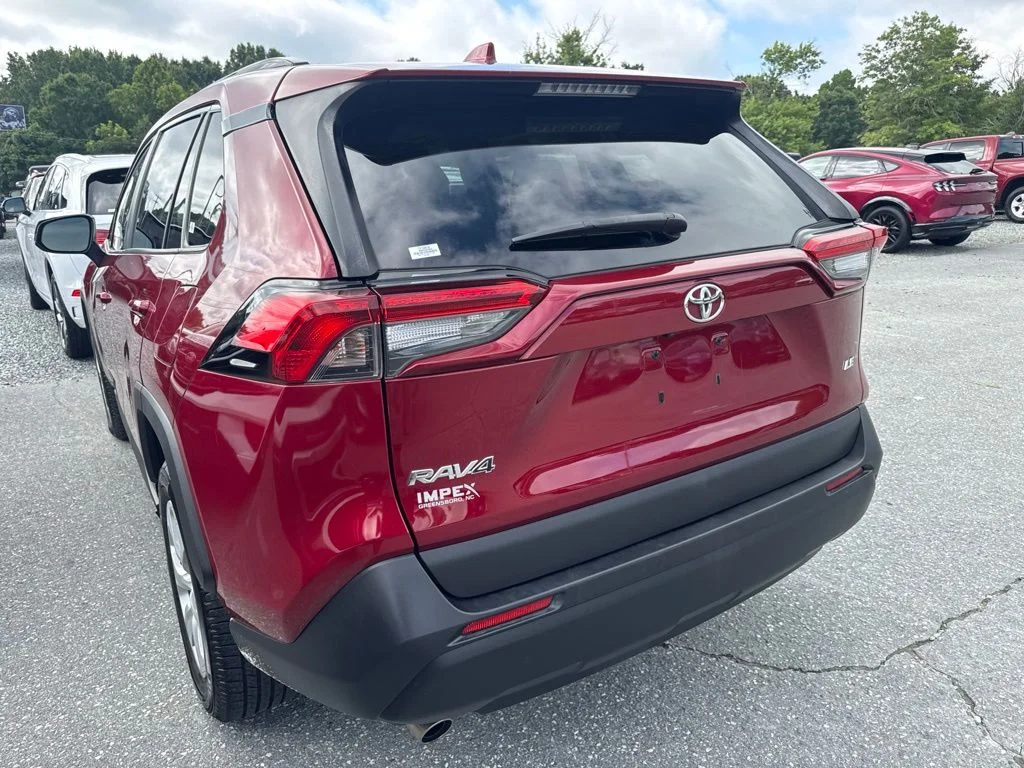 Used 2019 Red Toyota LE image 4