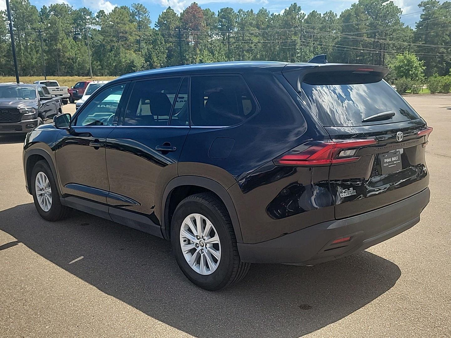 Used 2025 Midnight Black Metallic Toyota XLE image 13