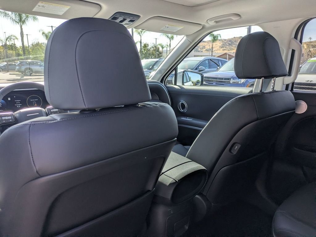 New 2026 White Hyundai SEL Premium image 24