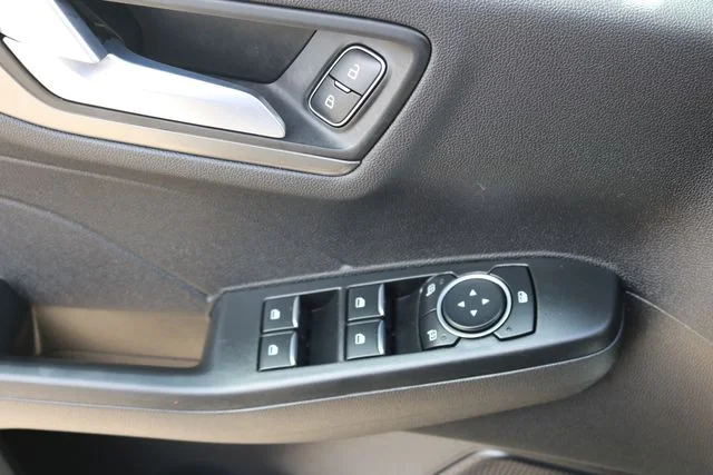 2023 Ford Escape PHEV - Photo 7