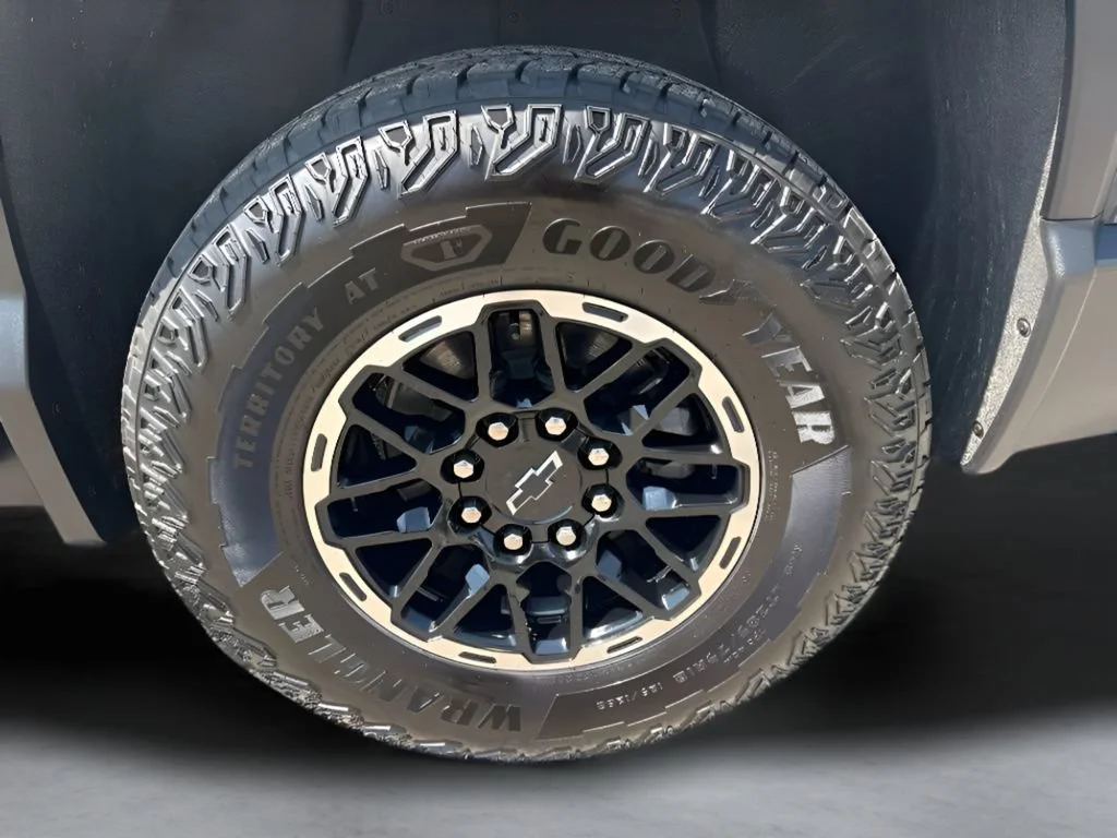 Used 2026 Blue Smoke Metallic Chevrolet Trail Boss - Max Range image 36