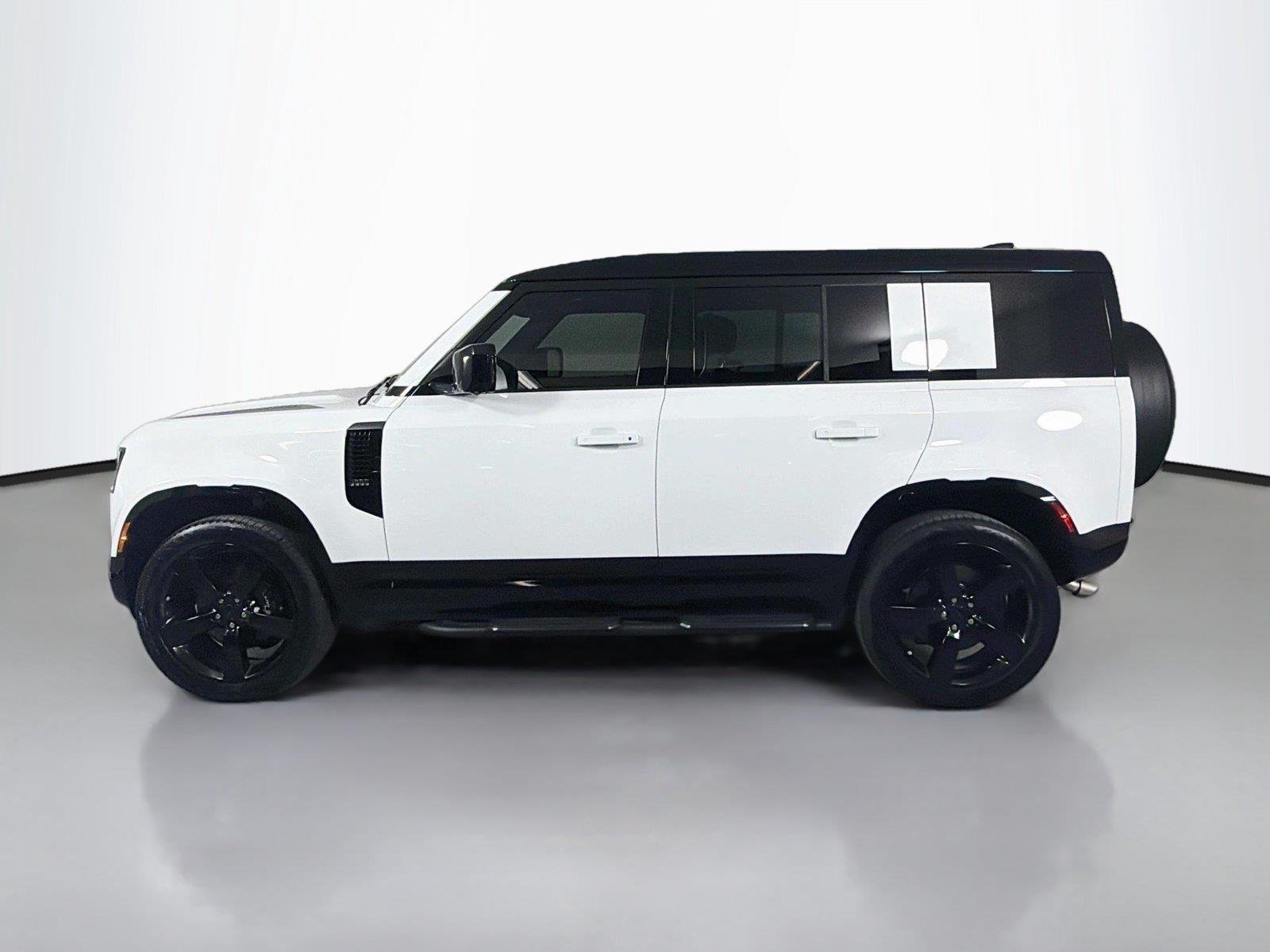 2026 Land Rover Defender V8 - Photo 8