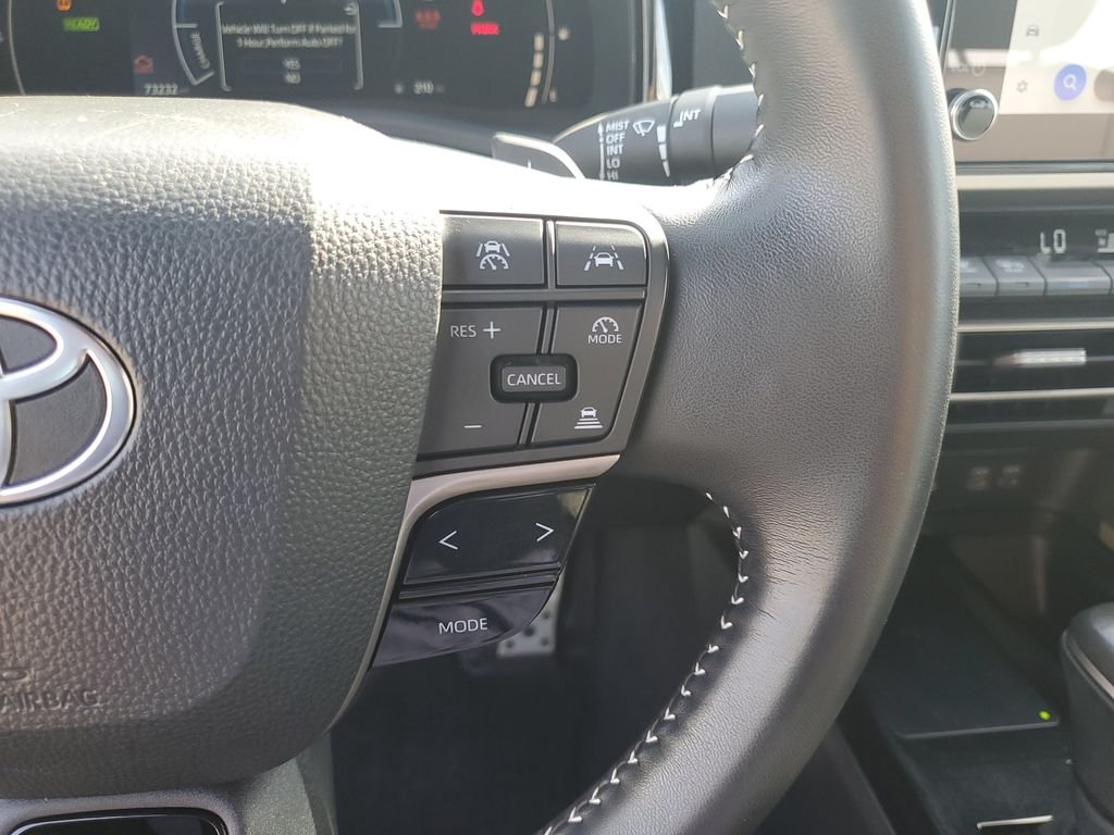 Used 2025  Toyota SE image 16