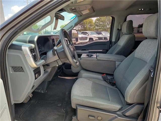 Used 2025 Gray Ford XLT 4x4  Crew Cab 6.75 ft. box 160 in. WB SRW image 12