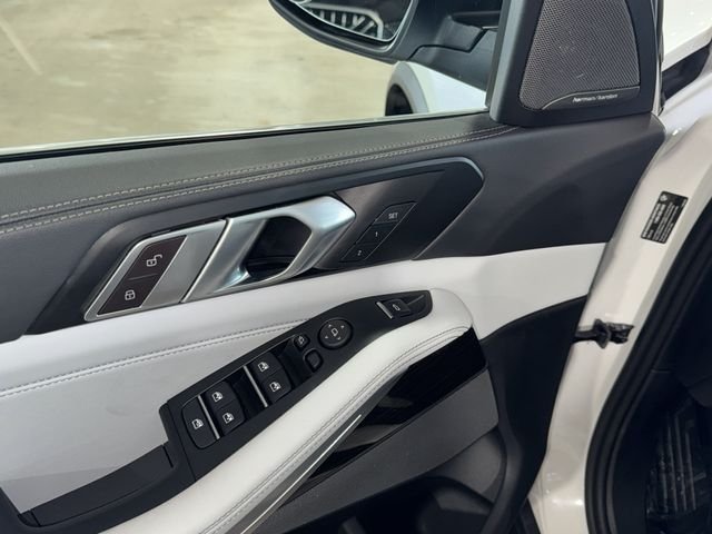 Certified Used 2024 Not Available BMW sDrive40i image 18