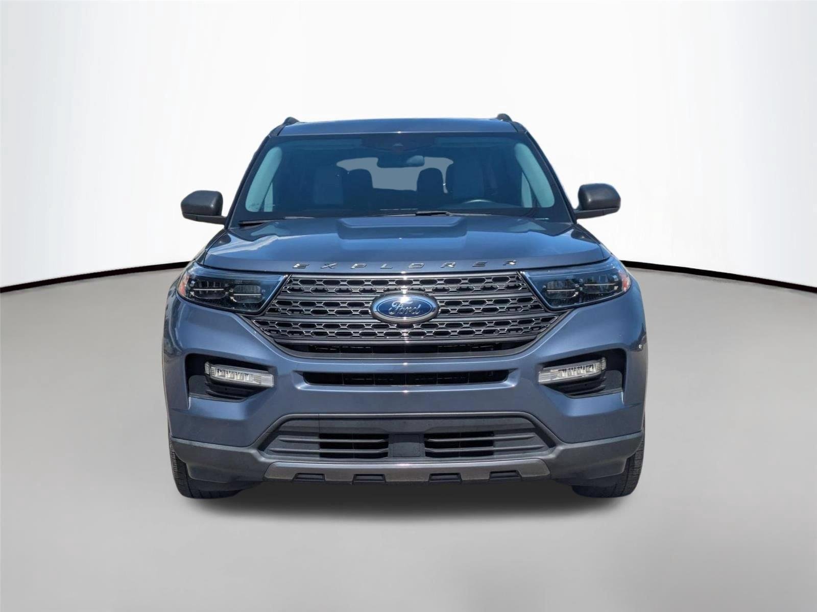 Used 2021 Infinite Blue Metallic Tinted Clearcoat Ford XLT image 2