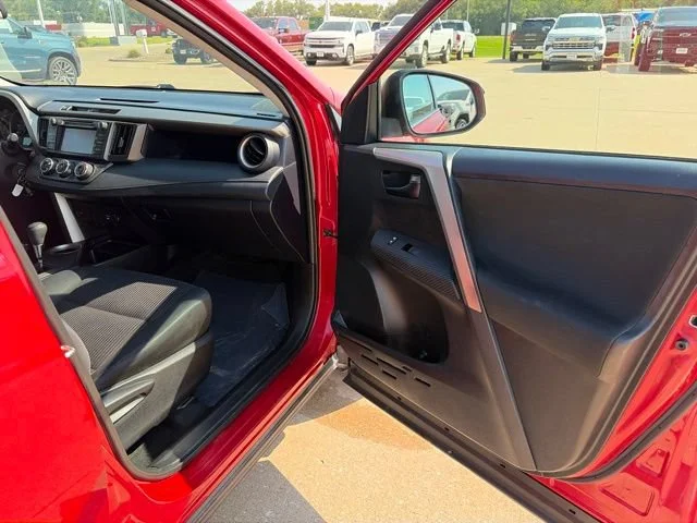 Used 2014 Red Toyota LE image 48