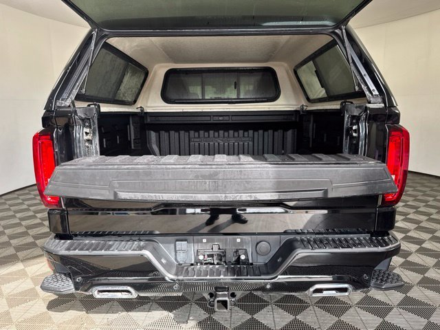 Used 2024 Black GMC Denali image 21