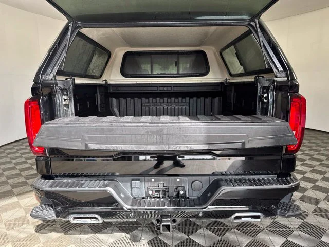 Used 2024 Onyx Black GMC Denali image 21