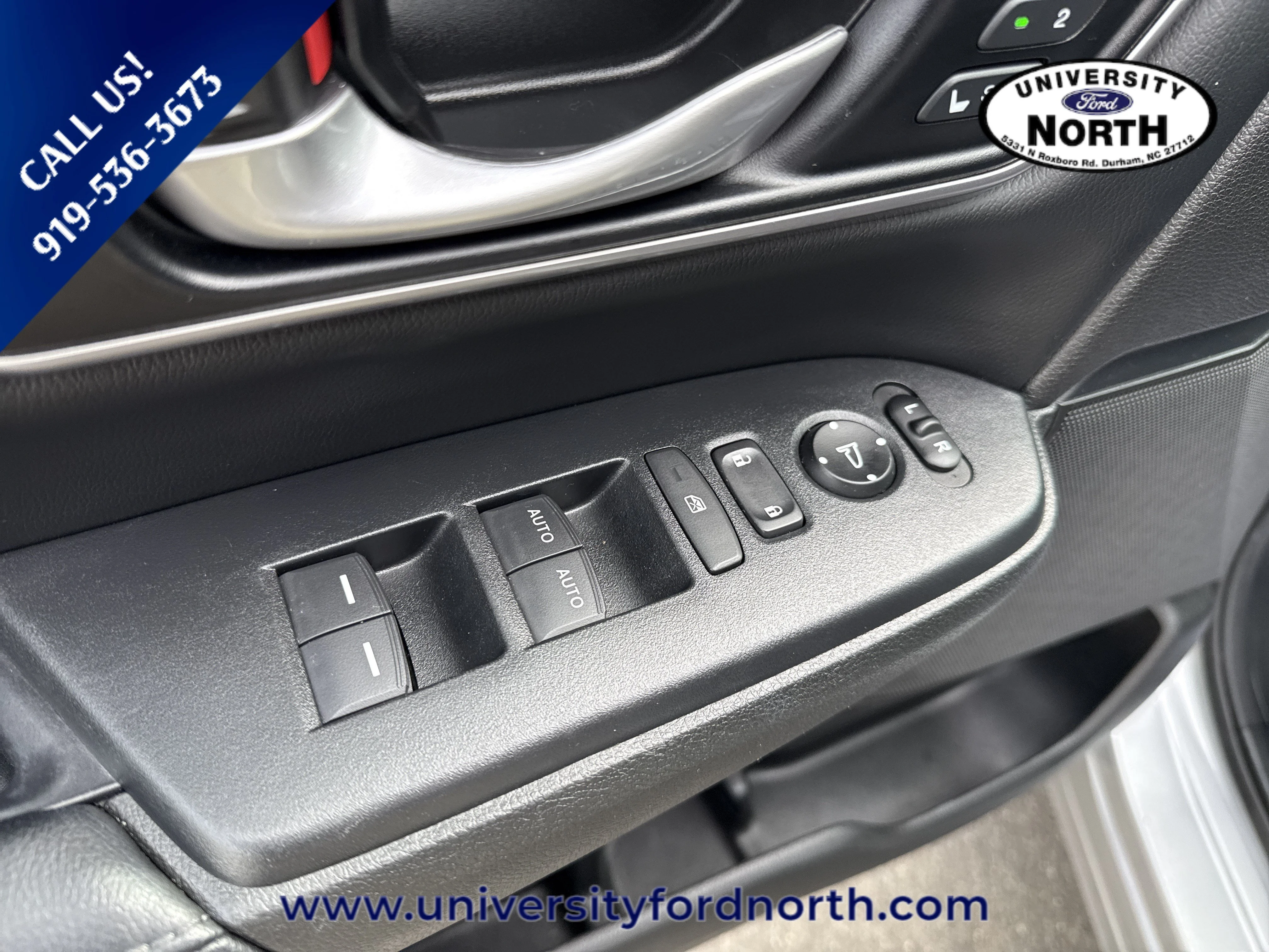 Used 2022 Lunar Silver Metallic Honda Touring image 12