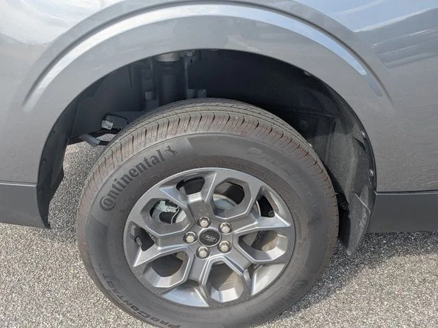 New 2026 Carbonized Gray Metallic Ford XLT image 11
