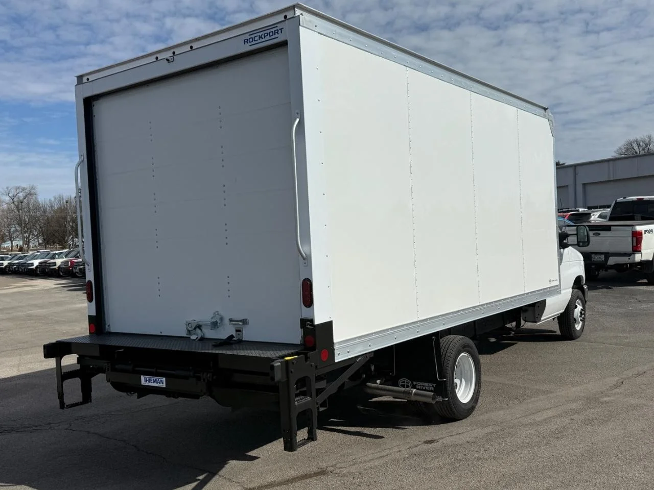 New 2026 Oxford White Ford E-450 DRW image 3