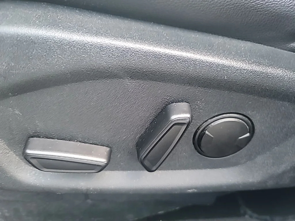 Used 2019 Blue Ford Sport image 16