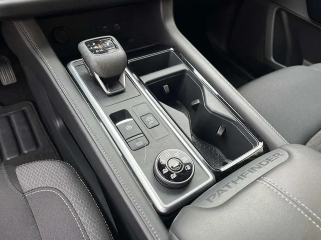 Used 2025 Silver Nissan SV image 33