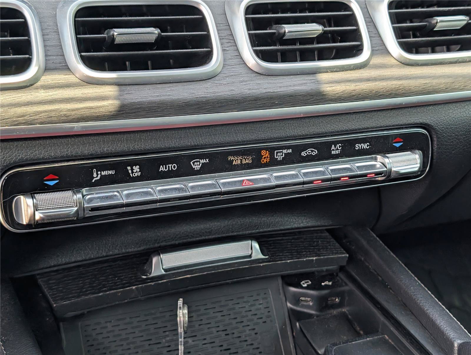 Used 2021  Mercedes-Benz GLS 450 image 17
