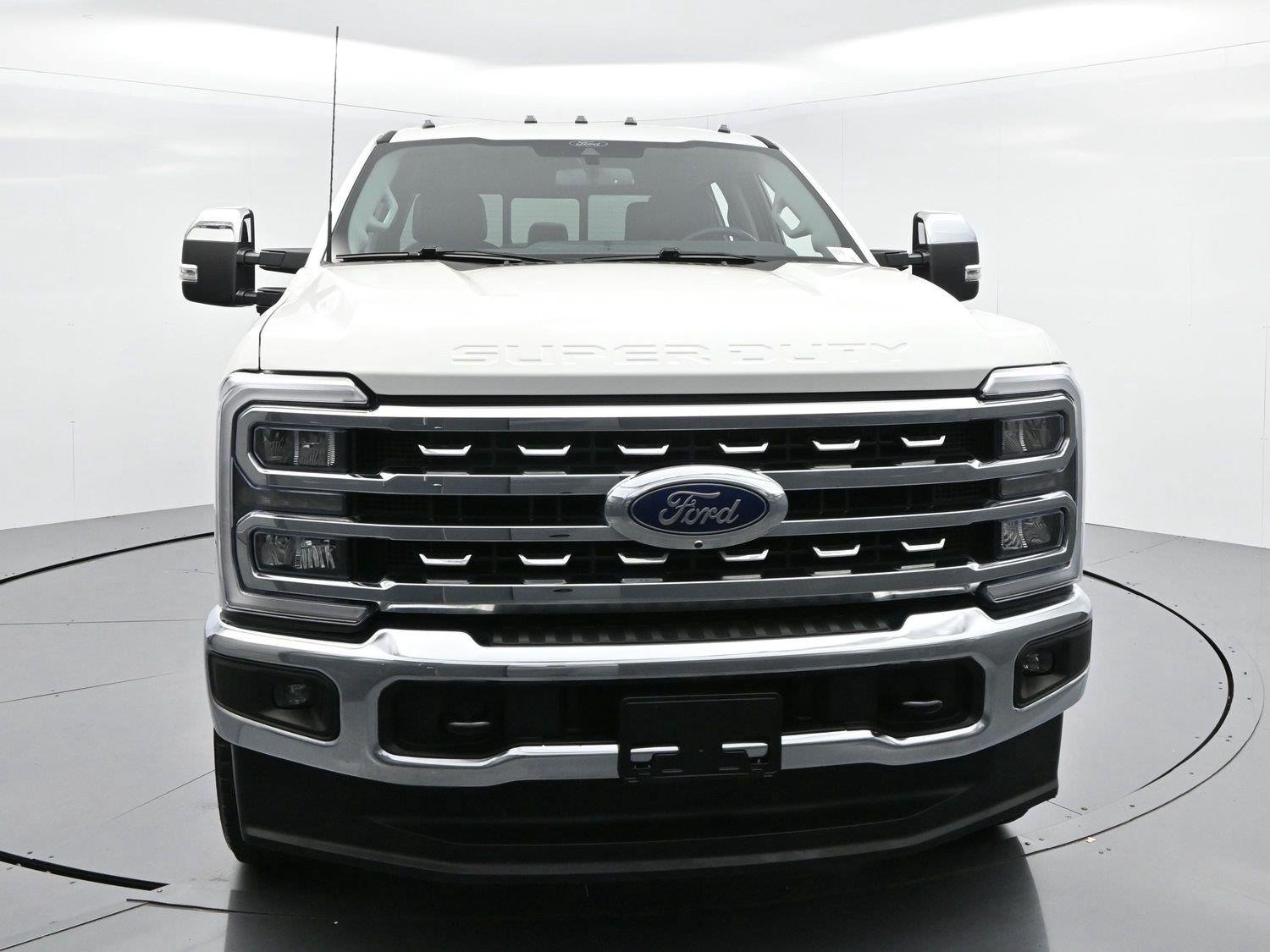 Used 2025 White Ford XL image 2