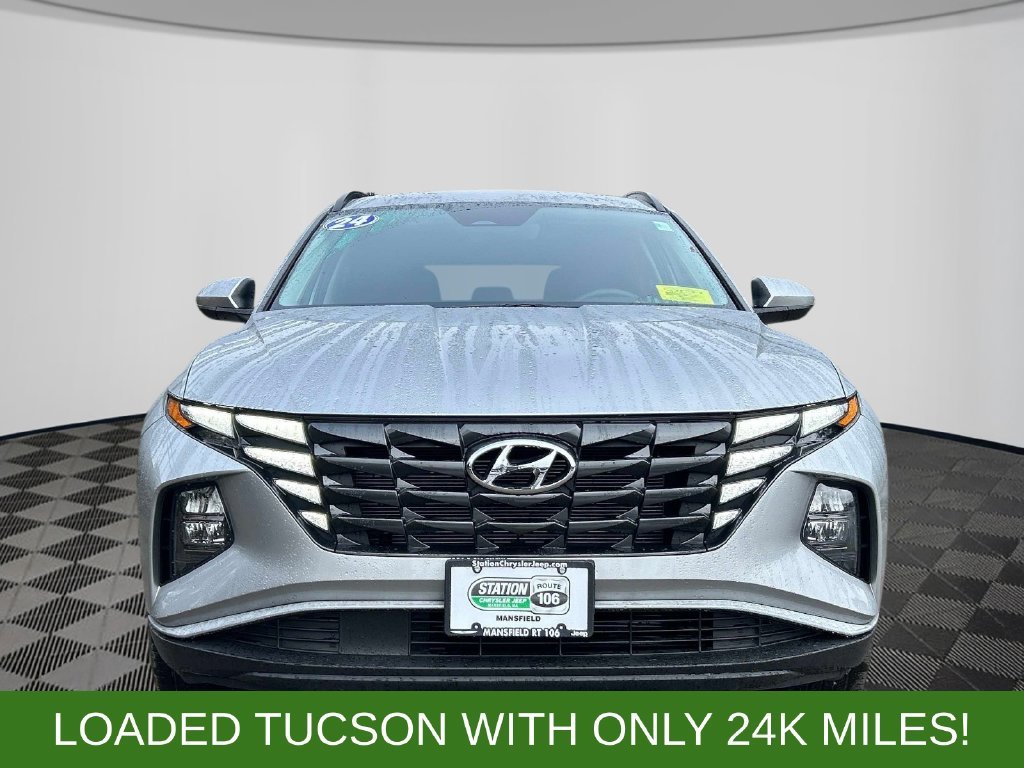 Used 2024 Silver Hyundai SEL image 8