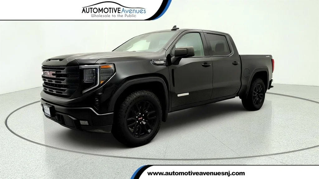 2023 GMC Sierra 4WD Crew Cab Short Box Elevation's photo