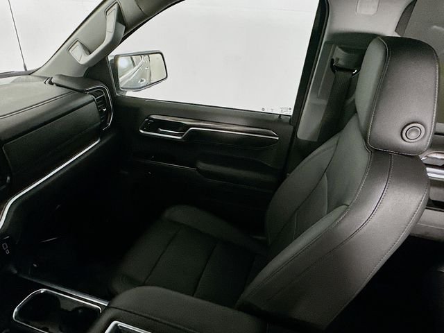 Used 2022 Black Chevrolet LTZ image 23